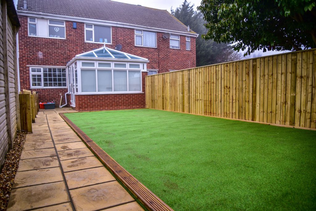 Fencing Installation Contractor In Kent | J Dowle Fencing | Medway